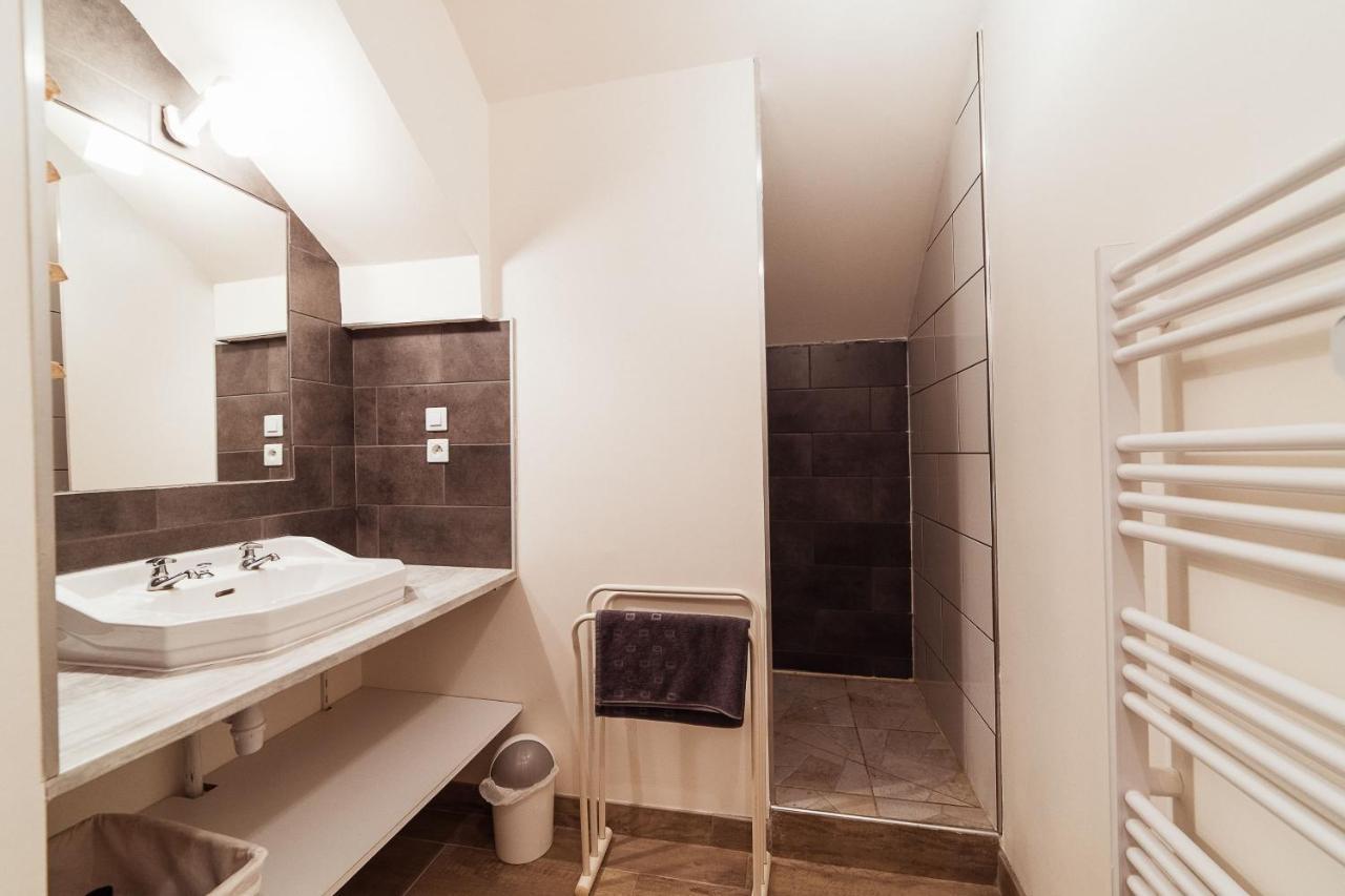 Maison Calme 14 Personnes, Piscine, Jardin Et Parking 布彻瑞斯 外观 照片