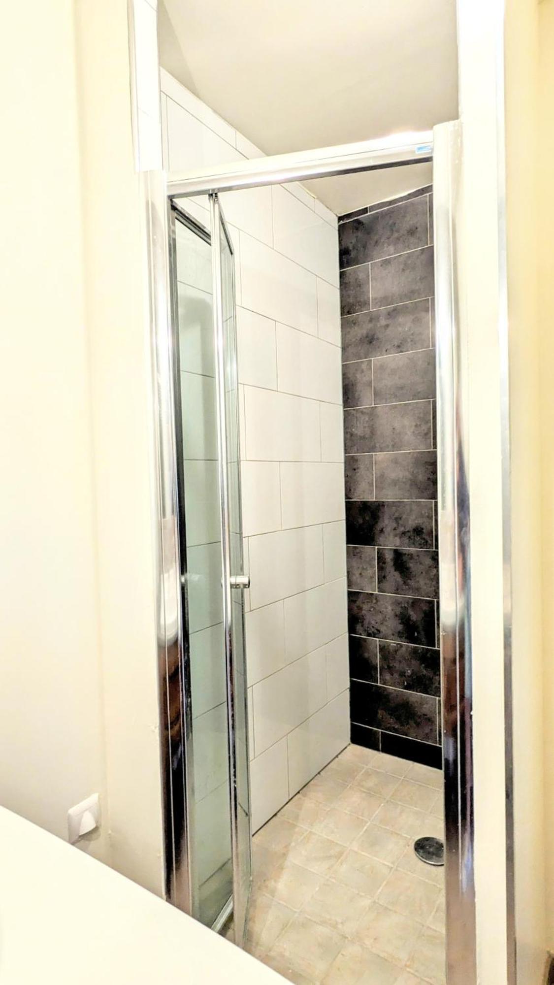 Maison Calme 14 Personnes, Piscine, Jardin Et Parking 布彻瑞斯 外观 照片